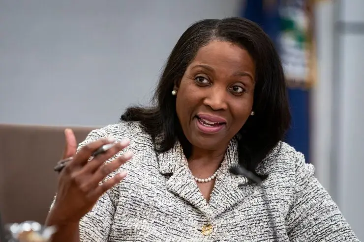 Fed’s Cook: More study needed on bank-nonbank interreliance