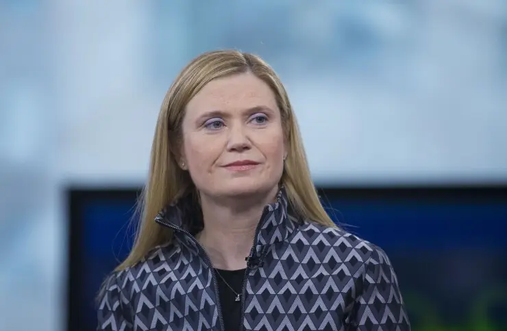 JPMorgan hands more duties to Lake, seen as a CEO contender