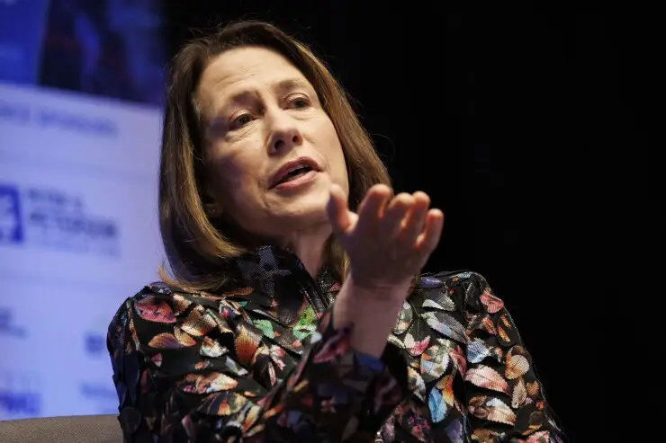 Former FDIC chair fears deregulation could spur new crisis