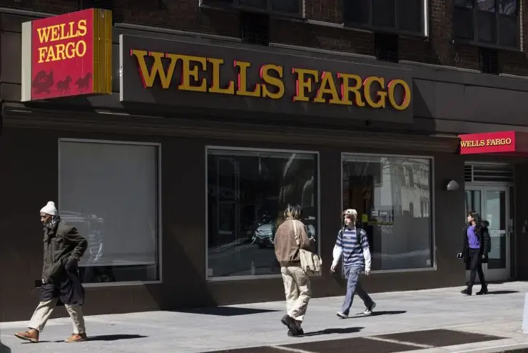 Wells Fargo sheds asset cap, ending seven years of handcuffs