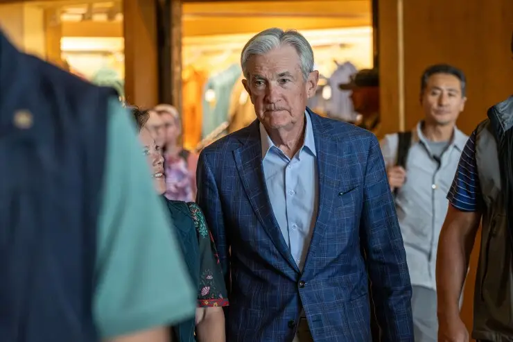 Powell opens the door to interest rate cuts in September