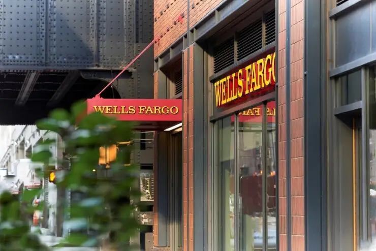 Wells Fargo to name Scharf chairman